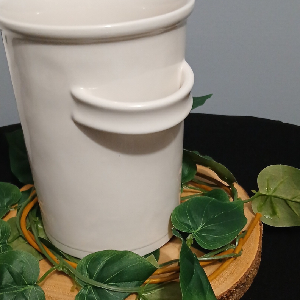 Rae Dunn Cream Ceramic 'Kitchen' Utensil Holder NWT - Picture 9 of 9